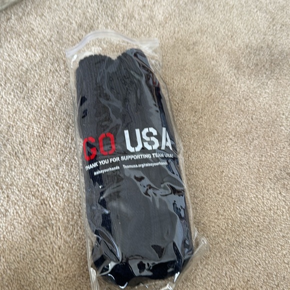Go USA Mittens - Picture 6 of 6